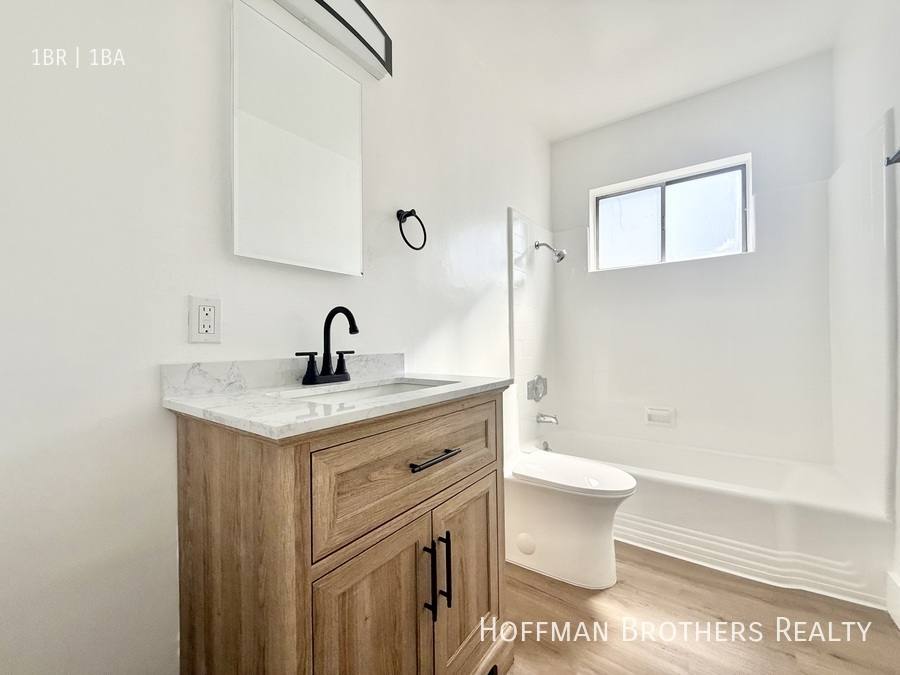 Apartment for rent at 1819 S Oxford Ave #20, Los Angeles, CA 90006
