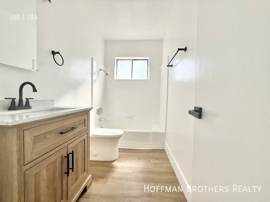 Apartment for rent at 1819 S Oxford Ave #20, Los Angeles, CA 90006