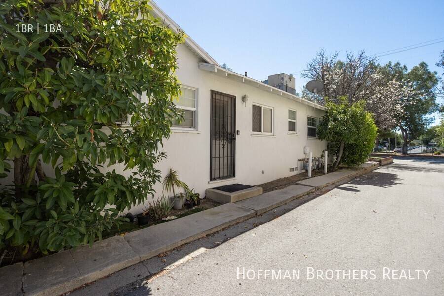Apartment for rent at 12423 1 2 Chandler Blvd, Valley Village, CA 91607