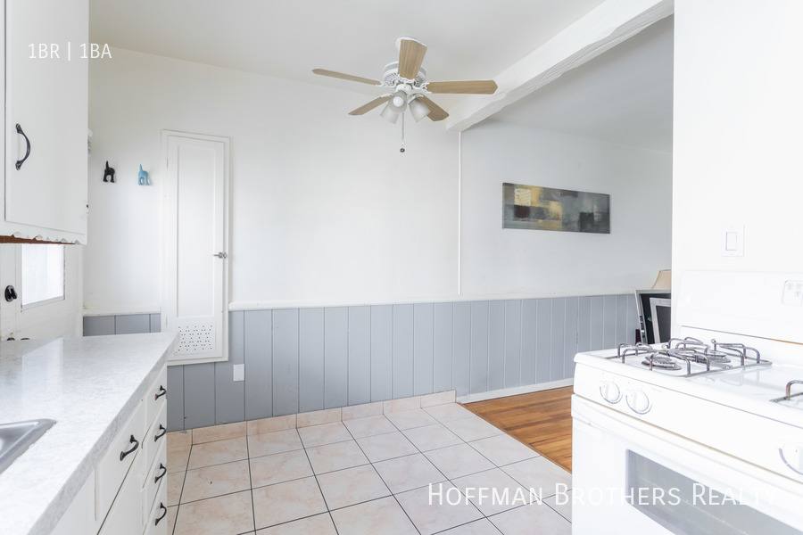 Apartment for rent at 12423 1 2 Chandler Blvd, Valley Village, CA 91607