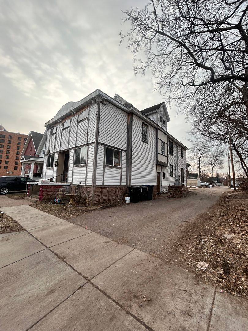 Apartment for rent at 317 Earl St, Eau Claire, WI 54701