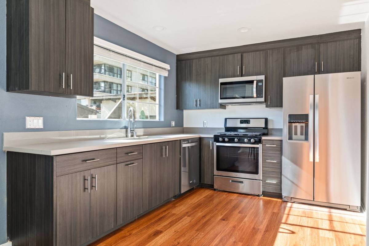 Apartment for rent at 10777 Ashton #302, Los Angeles, CA 90024