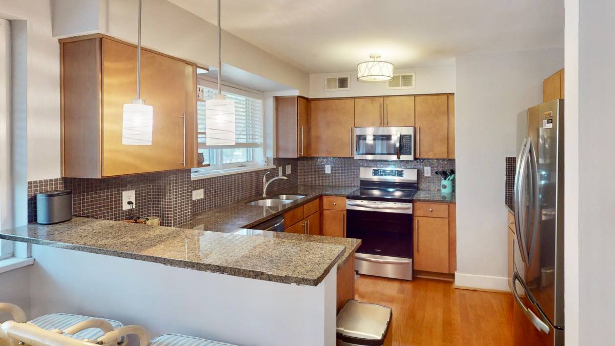 Apartment for rent at 227 N Dotger Ave, Charlotte, NC 28207