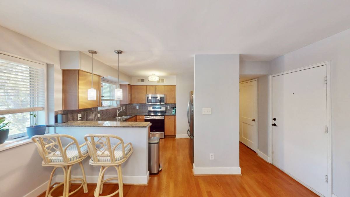 Apartment for rent at 227 N Dotger Ave, Charlotte, NC 28207