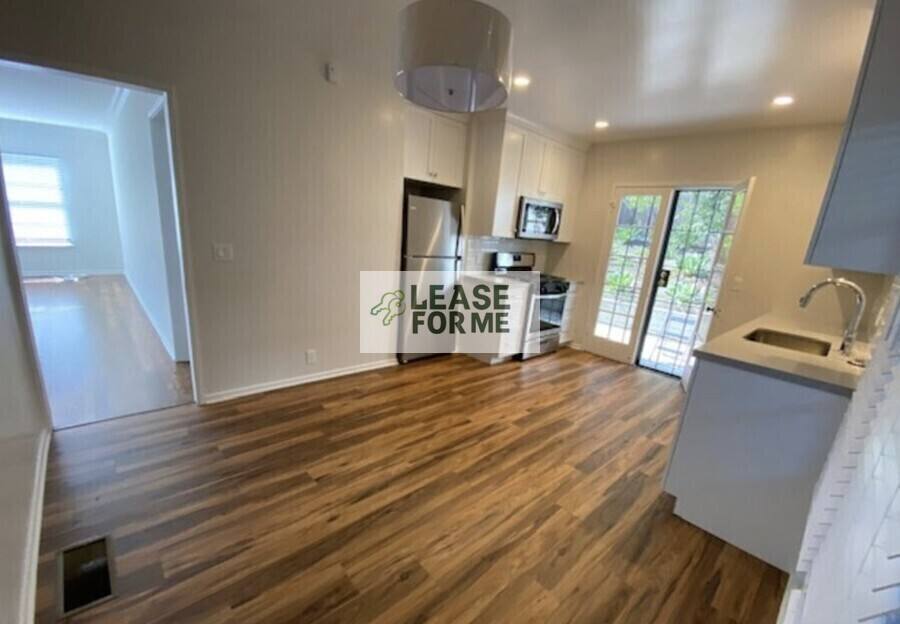 Apartment for rent at 1229 1 2 Smitwhood Dr, Los Angeles, CA 90035