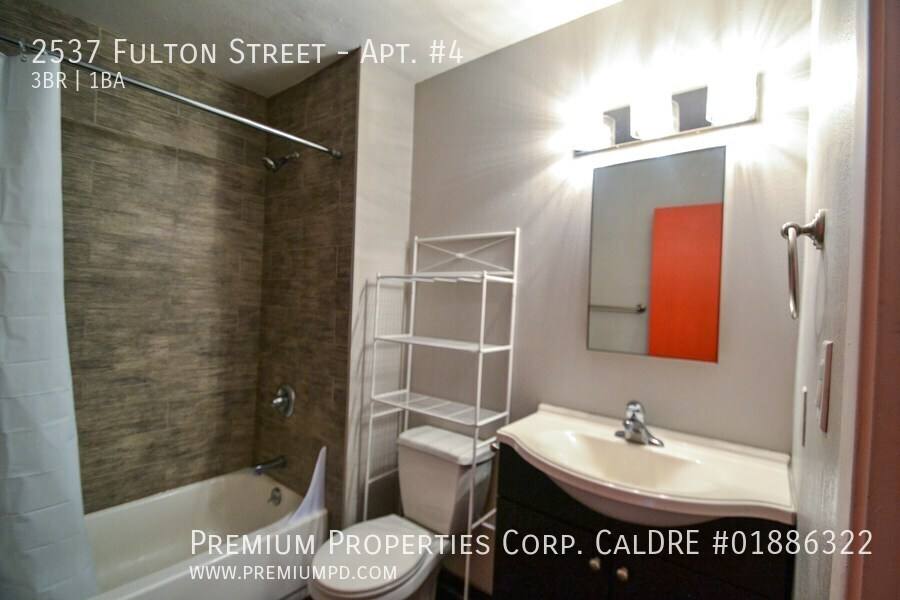 Apartment for rent at 2537 Fulton St, Berkeley, CA 94704