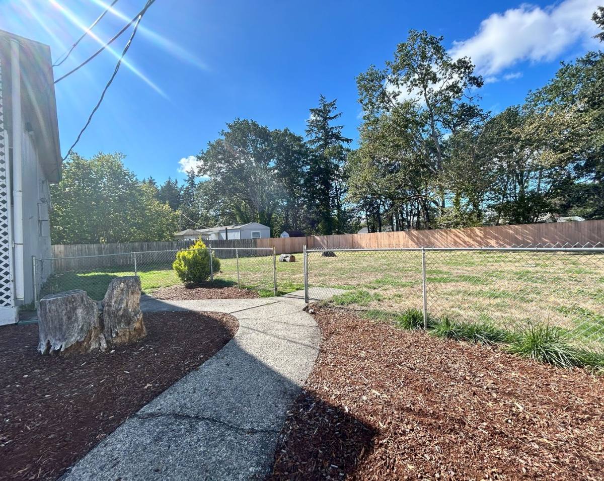 Apartment for rent at 15308 Washington Ave SW, Lakewood, WA 98498