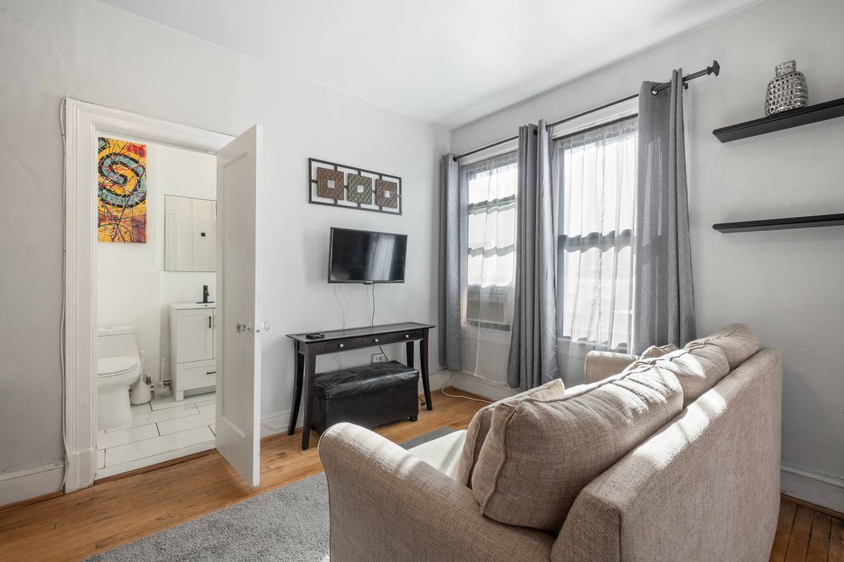 Apartment for rent at 1101 L St NW #308, Washington, DC 20005
