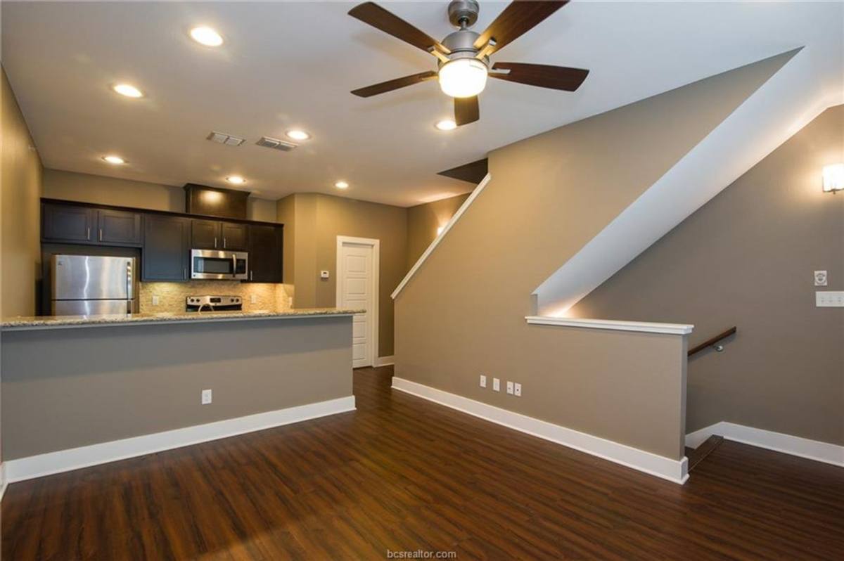 Apartment for rent at 403 College Main, College Station, TX 77840