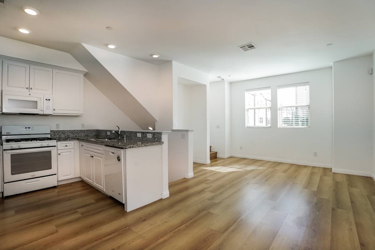 Townhouse for rent at 7235 N Cedar Rd, Van Nuys, CA 91405