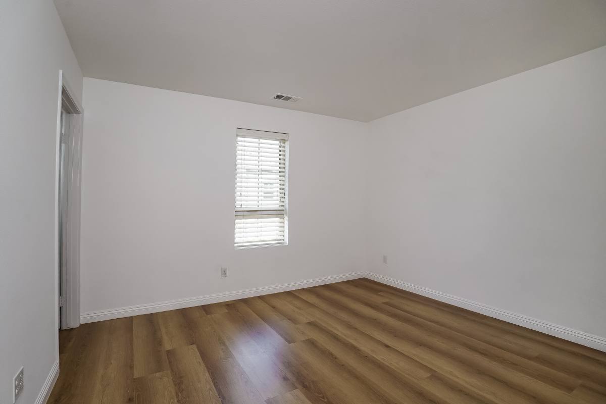 Townhouse for rent at 7235 N Cedar Rd, Van Nuys, CA 91405