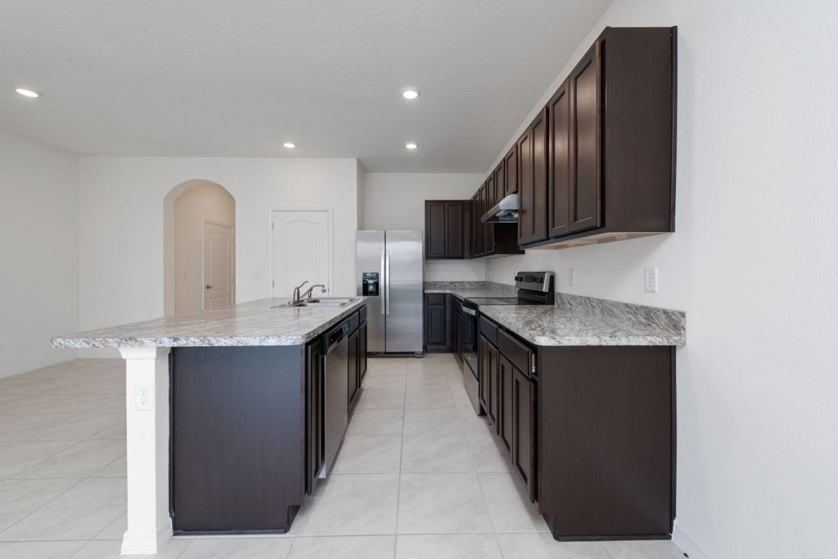 Townhouse for rent at 1153 Blue Jay Dr, Davenport, FL 33837