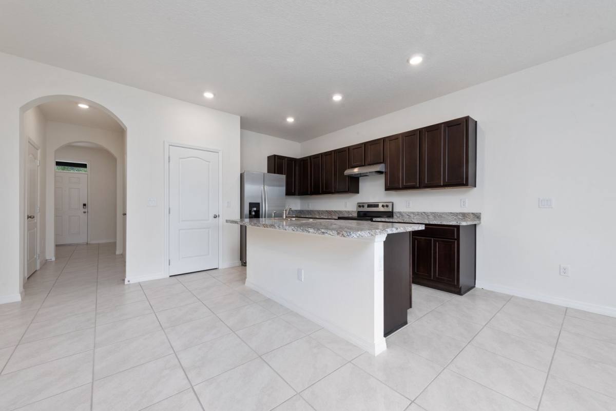 Townhouse for rent at 1153 Blue Jay Dr, Davenport, FL 33837