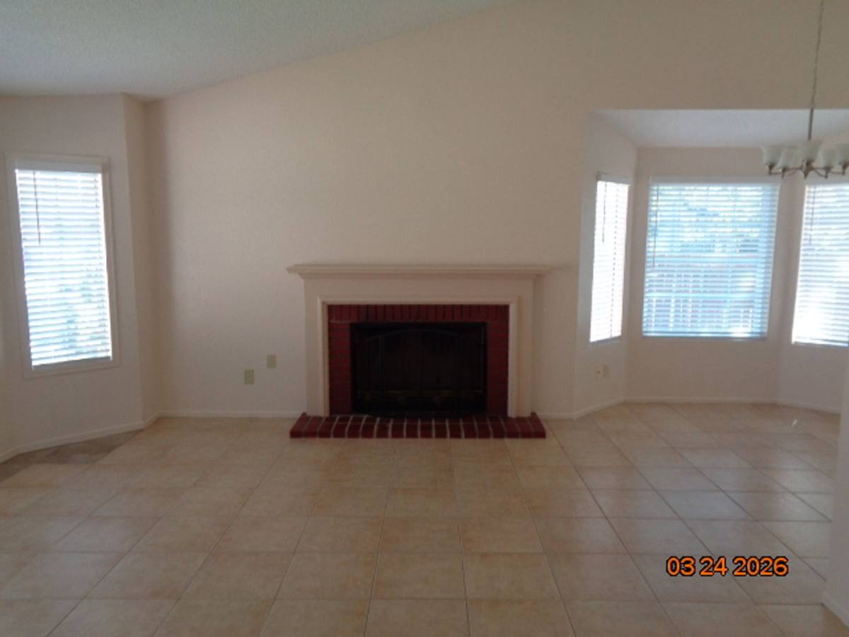 House for rent at 39709 Larkspur Dr, Palmdale, CA 93551