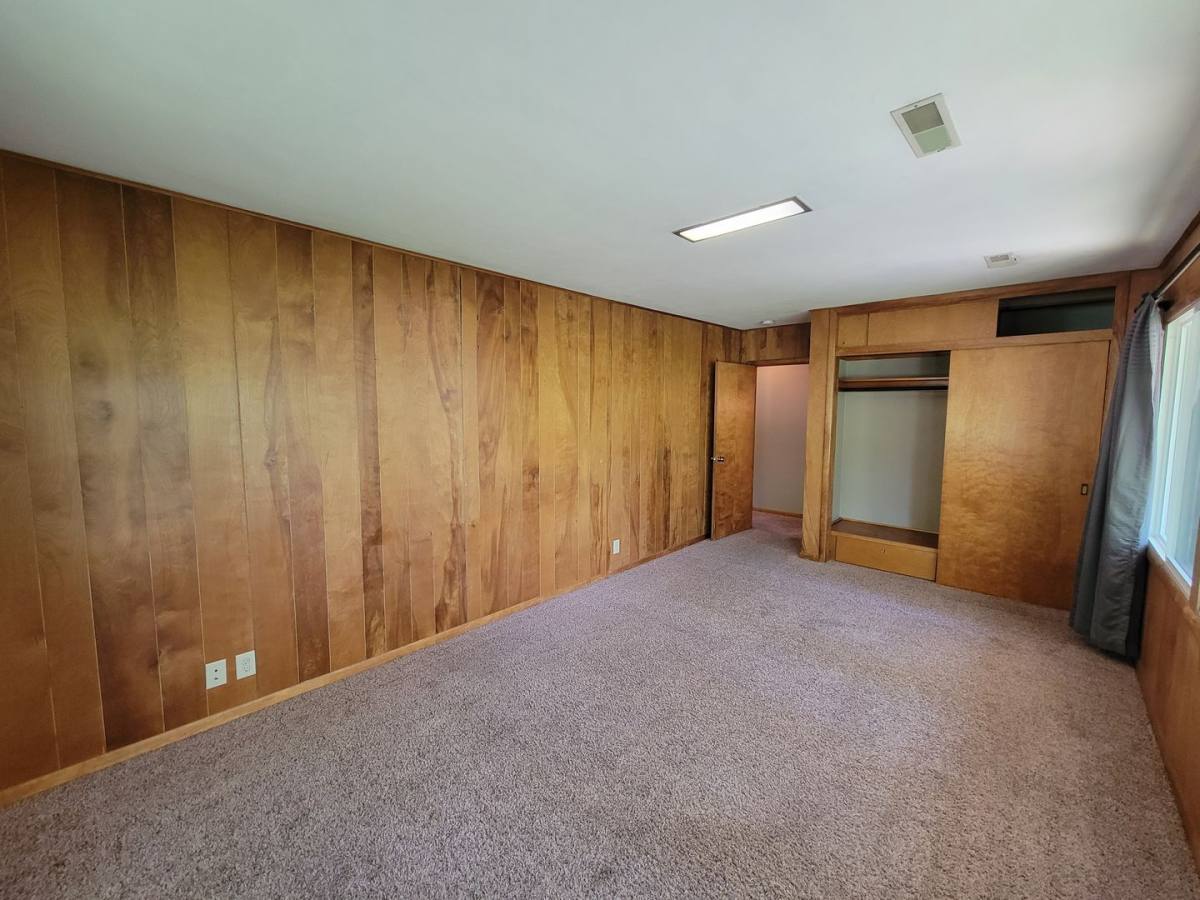 Apartment for rent at 1103 College St, Cedar Falls, IA 50613