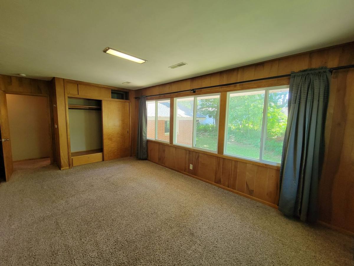 Apartment for rent at 1103 College St, Cedar Falls, IA 50613
