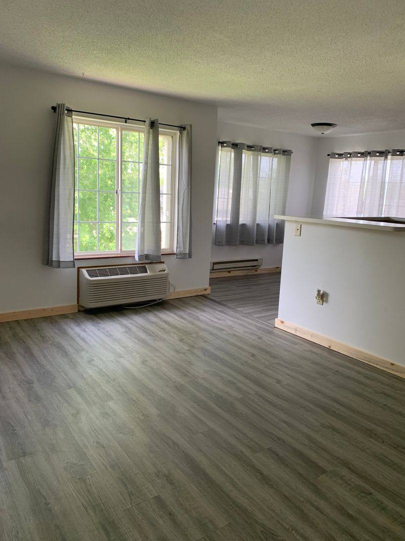 Apartment for rent at 208-220 Glenda Dr, Marshalltown, IA 50158