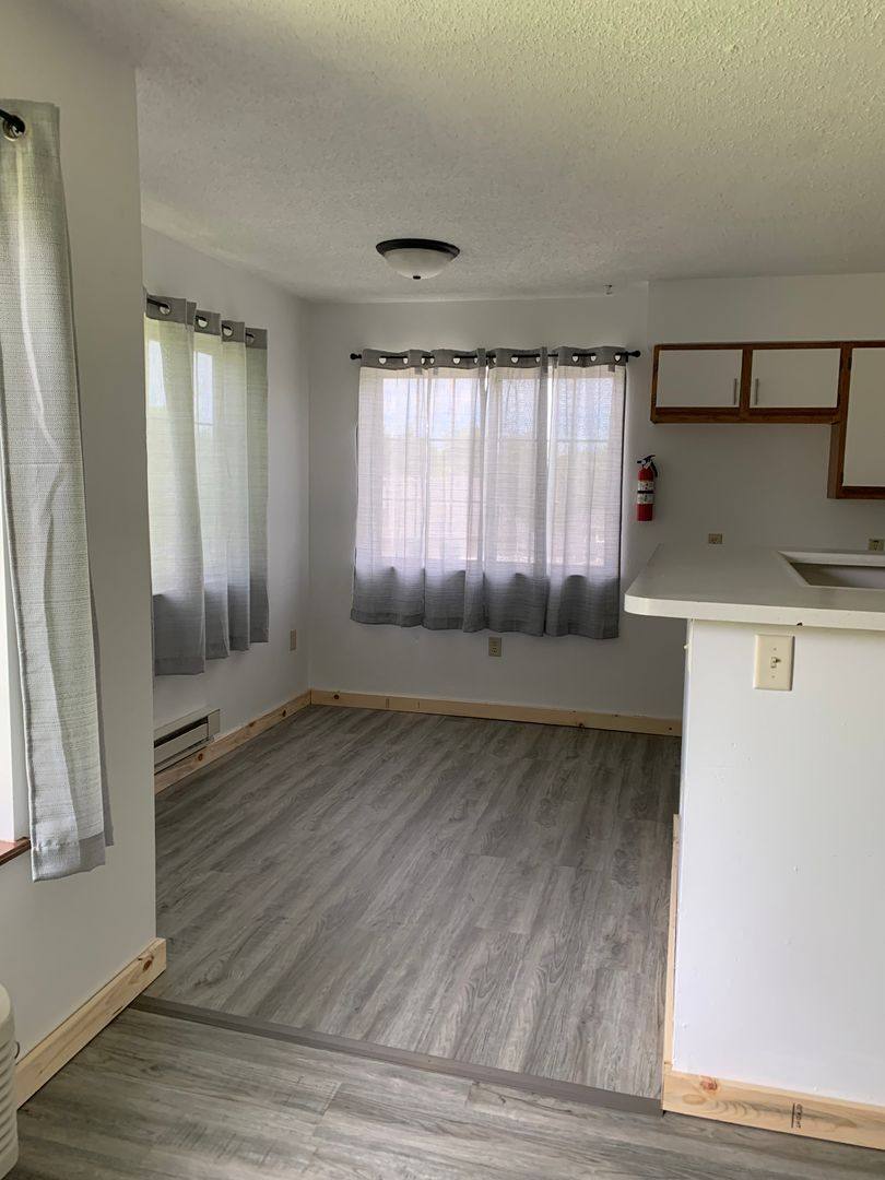 Apartment for rent at 208-220 Glenda Dr, Marshalltown, IA 50158