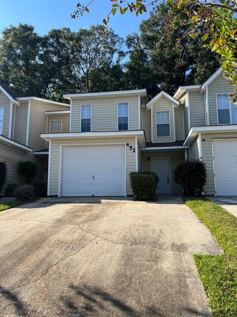 Townhouse for rent at 452 Sandy Oak Dr, Enterprise, AL 36330