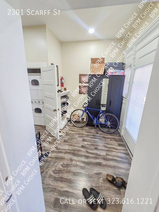 Apartment for rent at 2301 Scarff St, Los Angeles, CA 90007