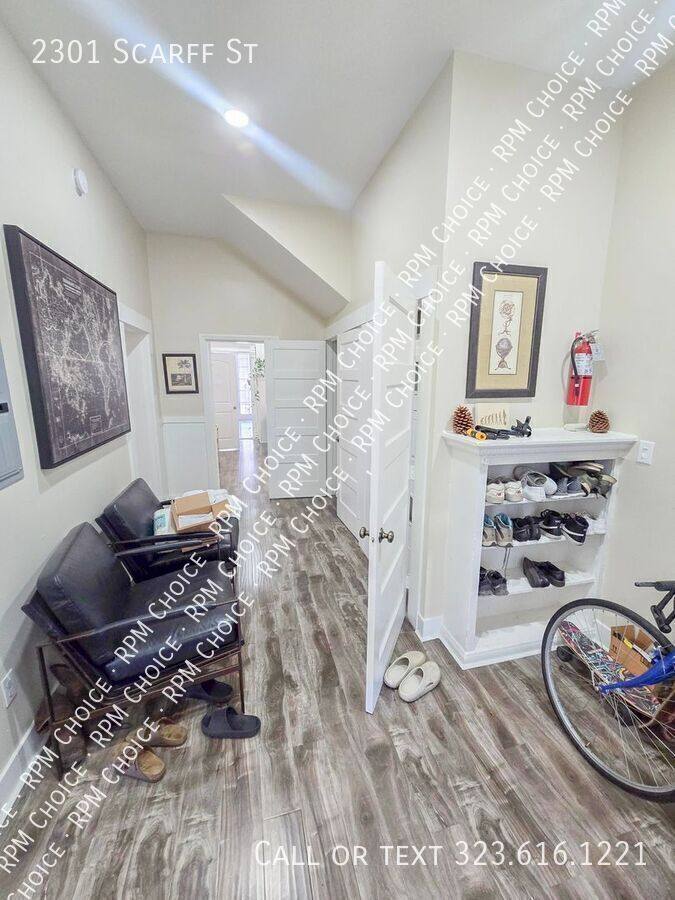 Apartment for rent at 2301 Scarff St, Los Angeles, CA 90007