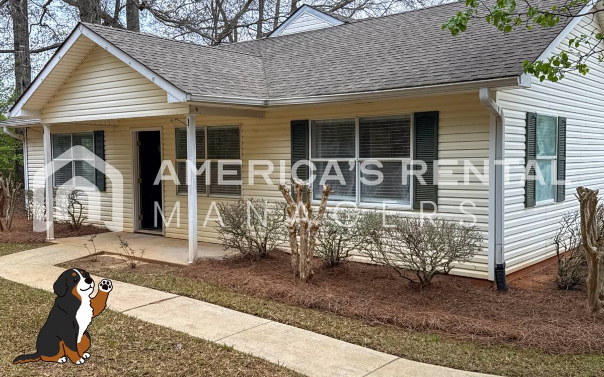 Townhouse for rent at 430 Canterbury Rd, Montevallo, AL 35115