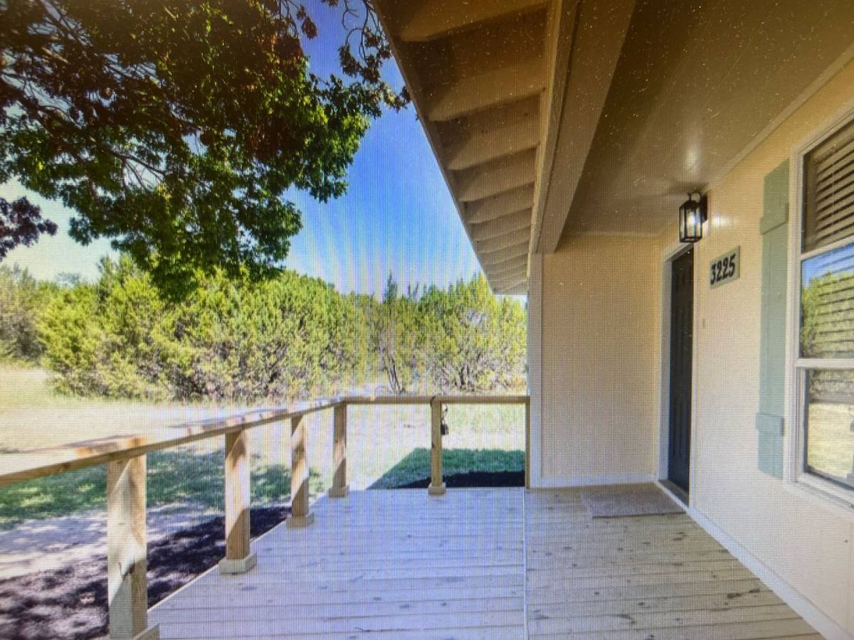 House for rent at 3225 Evergreen Dr, Granbury, TX 76048