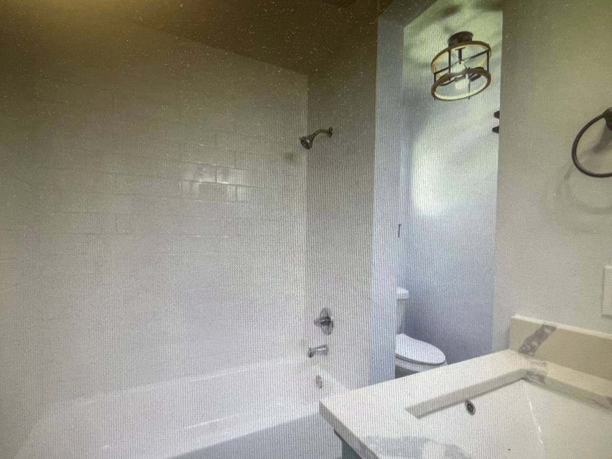 House for rent at 3225 Evergreen Dr, Granbury, TX 76048