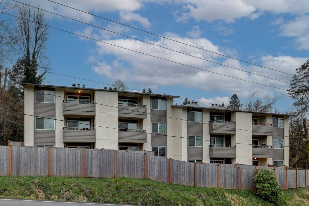 Apartment for rent at 106 Kensington Ave S, Kent, WA 98030