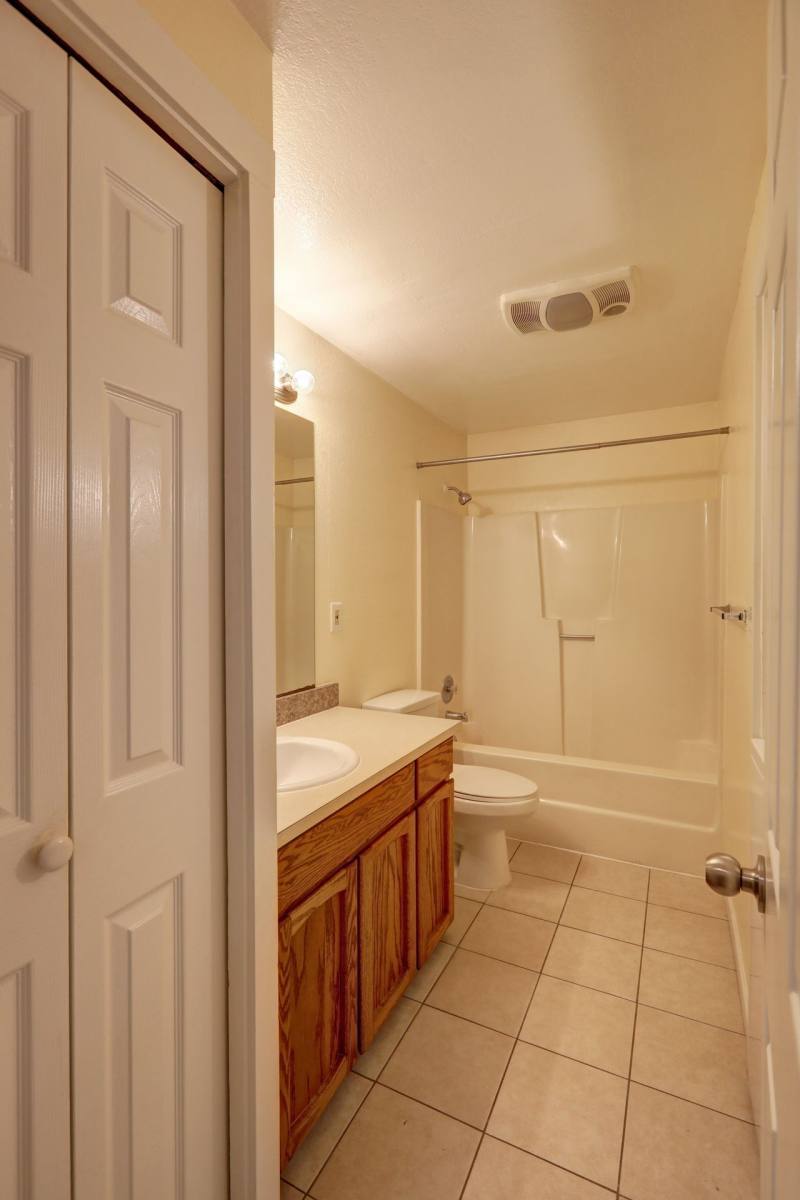 Apartment for rent at 106 Kensington Ave S, Kent, WA 98030