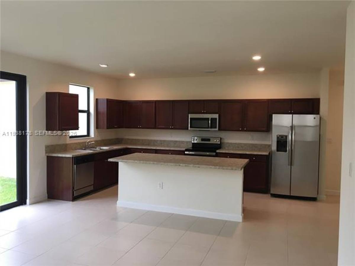 Apartment for rent at 191 SE 35th Ave, Homestead, FL 33033