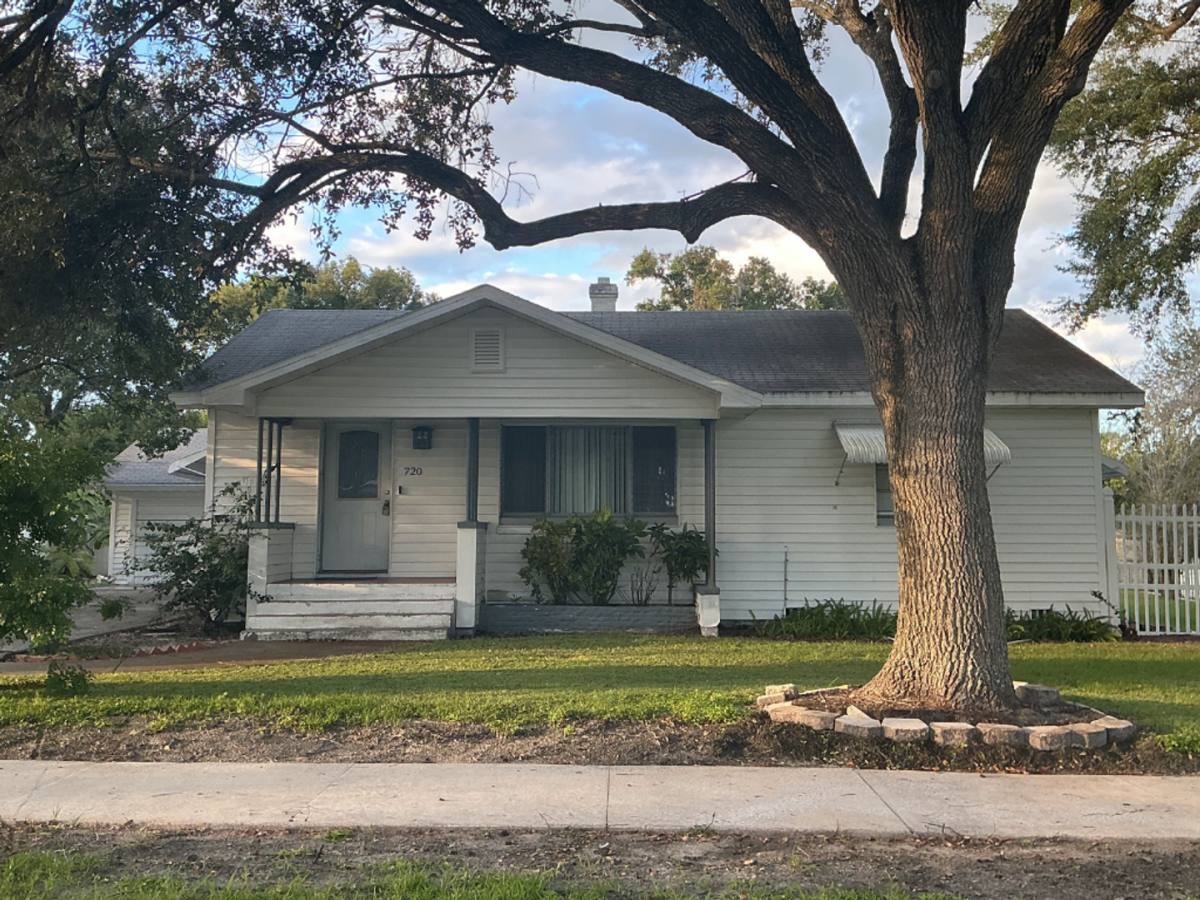 House for rent at 720 Lakehurst St, Lakeland, FL 33805