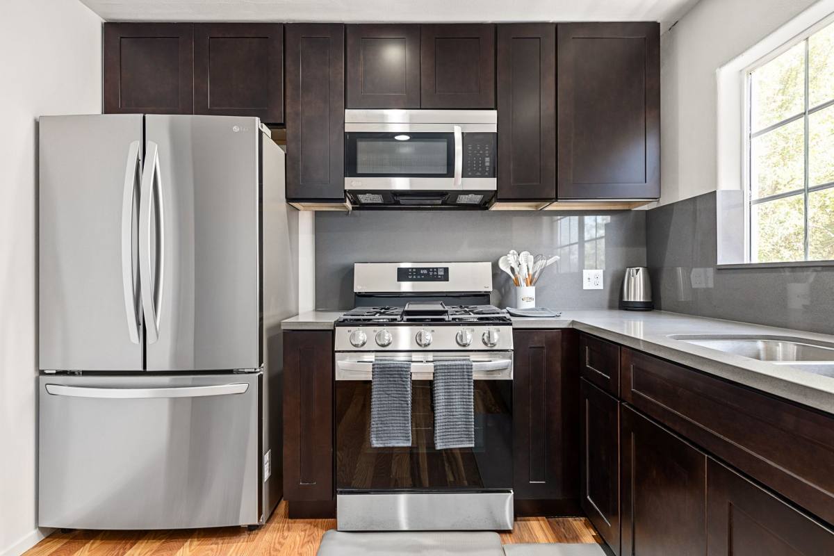 Apartment for rent at 10777 Ashton, Los Angeles, CA 90024