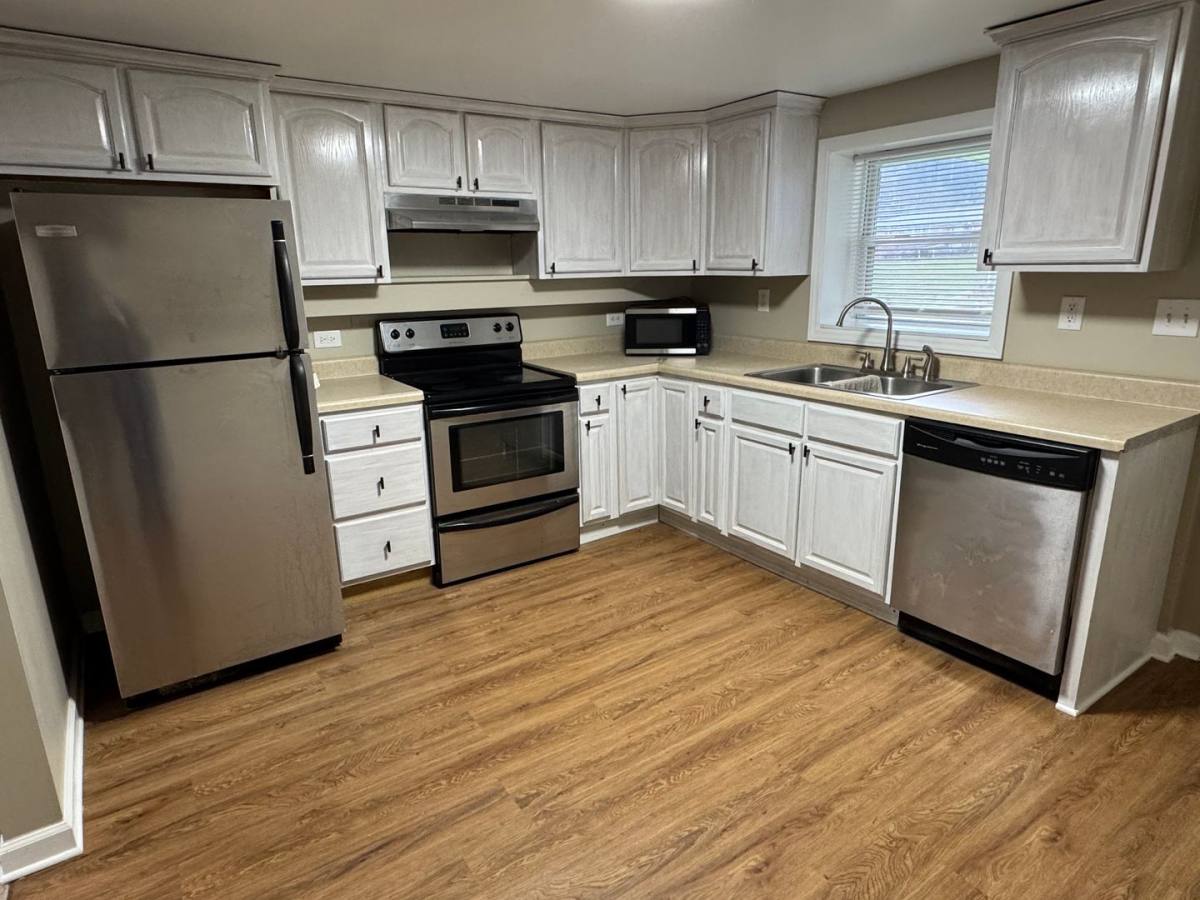 Apartment for rent at 2903 S Greenwood Dr, Johnson City, TN 37604