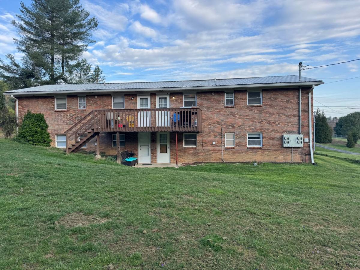 Apartment for rent at 2903 S Greenwood Dr, Johnson City, TN 37604