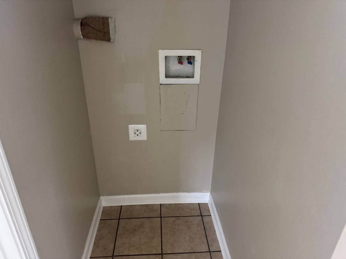 Apartment for rent at 2903 S Greenwood Dr, Johnson City, TN 37604