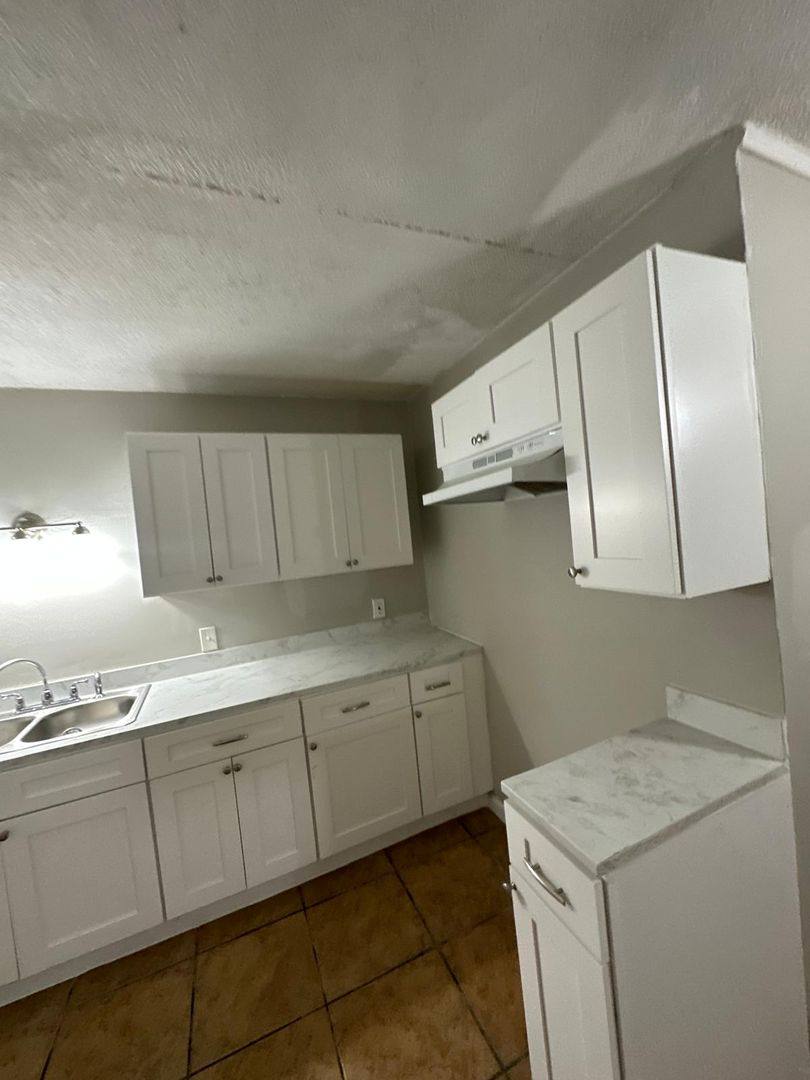 Apartment for rent at 2851 Sophia St, Jacksonville, FL 32254