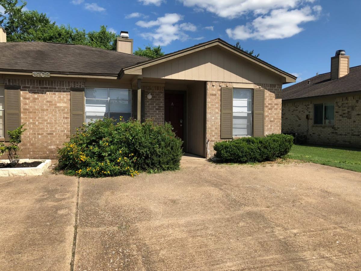 Apartment for rent at 3702 Elliott, Bryan, TX 77802