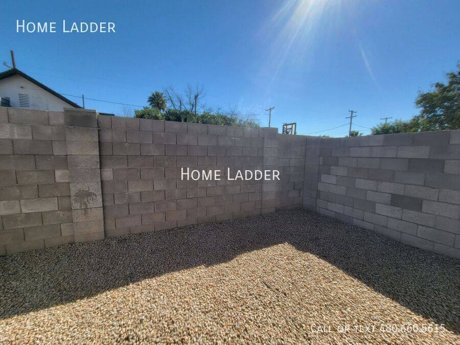 Apartment for rent at 2301 N 27th St #2, Phoenix, AZ 85008