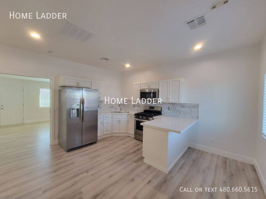Apartment for rent at 2301 N 27th St #2, Phoenix, AZ 85008