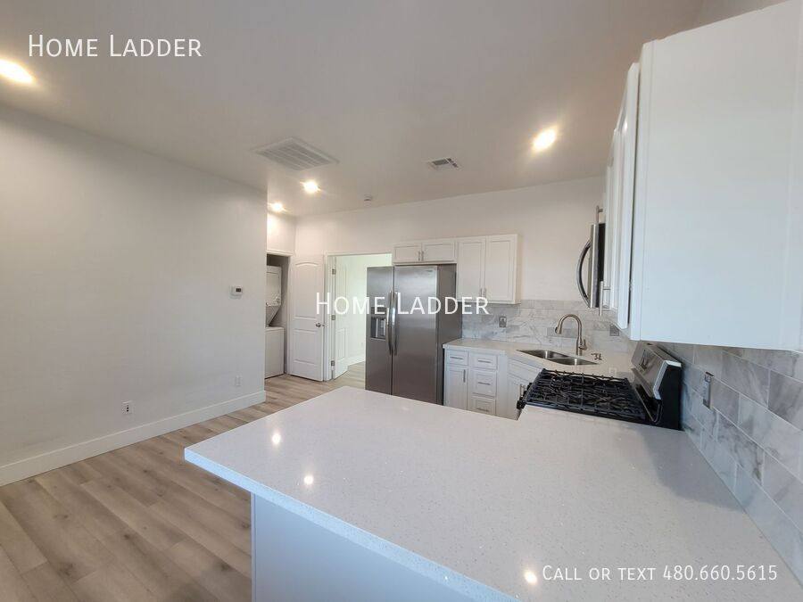 Apartment for rent at 2301 N 27th St #2, Phoenix, AZ 85008