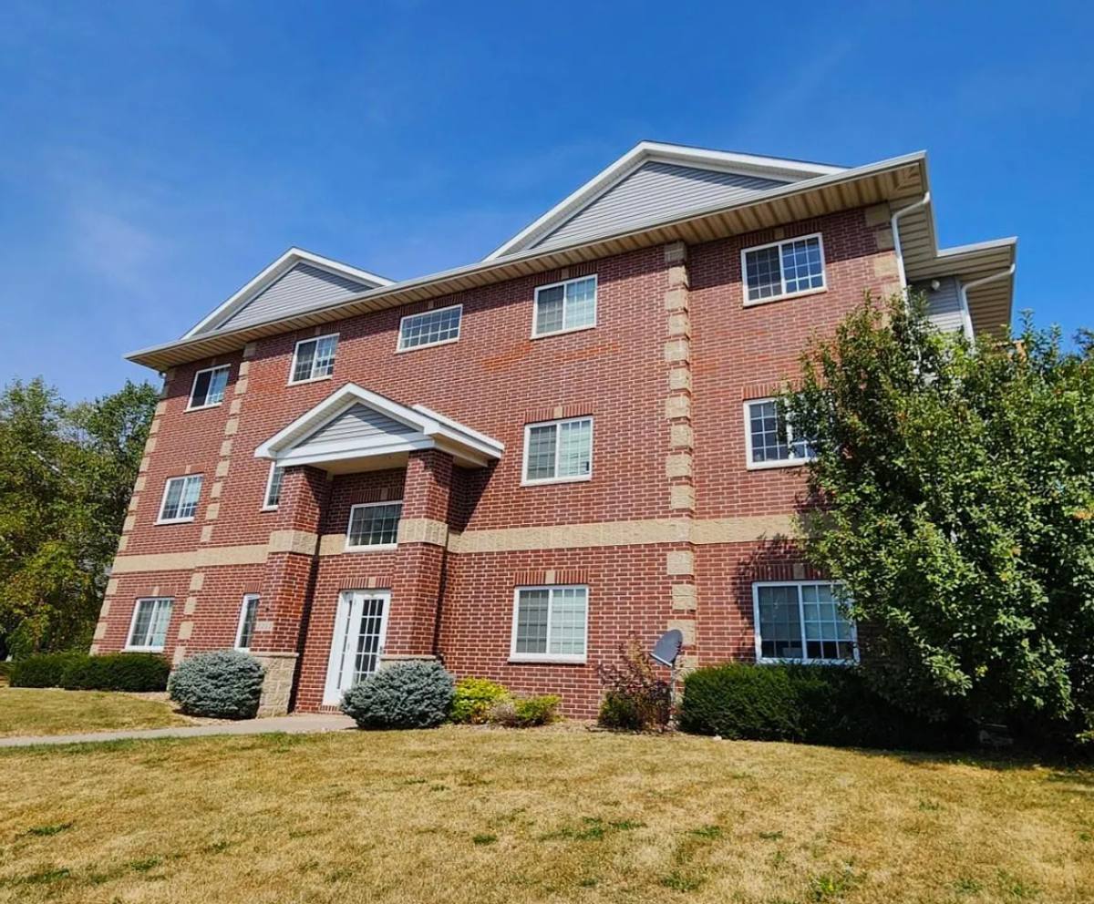 Apartment for rent at 2250 Westlake Rd, North Liberty, IA 52317