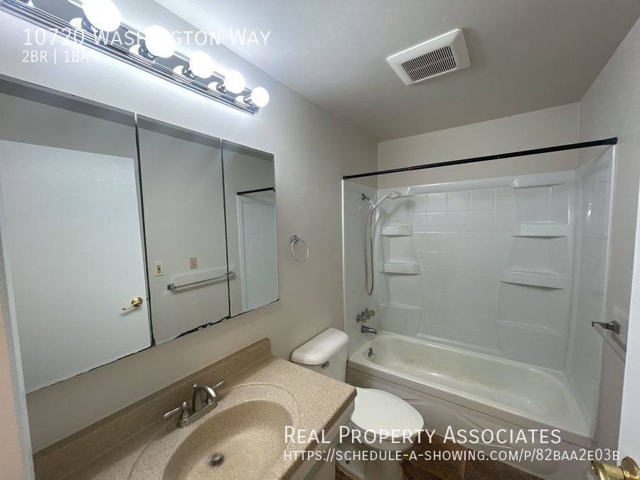 Apartment for rent at 10720 Washington Way, Everett, WA 98204