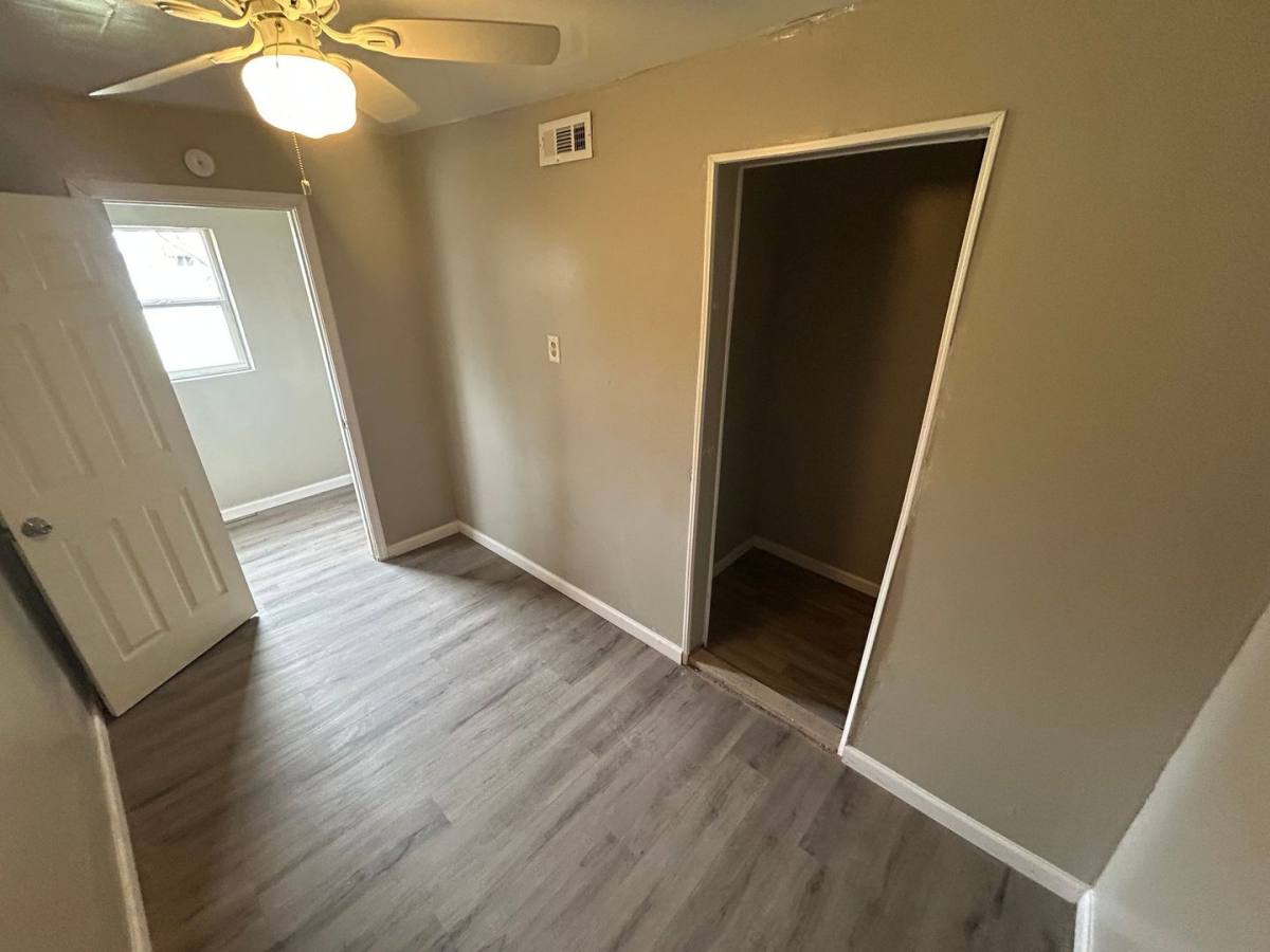 House for rent at 2347 Rosedale Ave, Toledo, OH 43606
