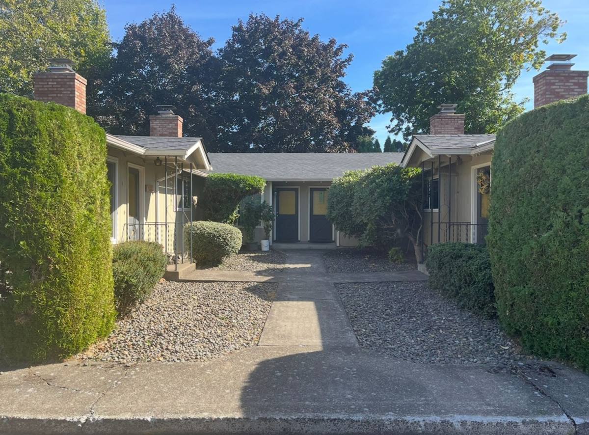 Apartment for rent at 1341 W Hayes St, Woodburn, OR 97071