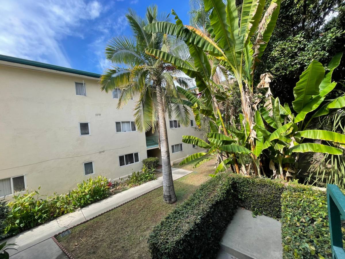 Apartment for rent at 1675 Amberwood Dr, South Pasadena, CA 91030