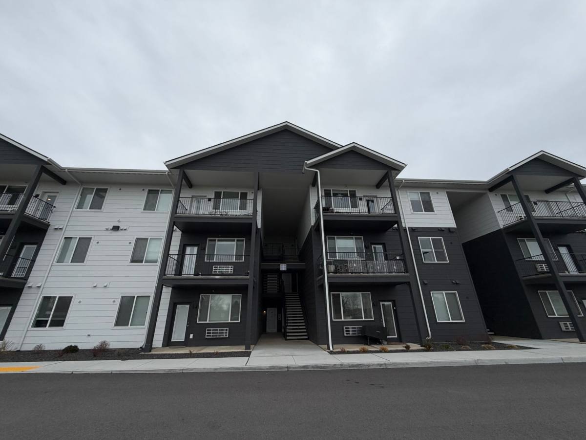 Apartment for rent at 15922 E Valleyway Ave, Veradale, WA 99037