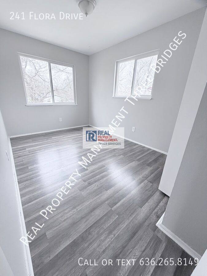 House for rent at 241 Flora Dr, Saint Louis, MO 63135