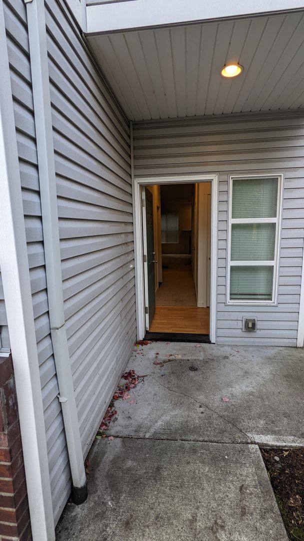 Townhouse for rent at 16906 NE Halsey St, Portland, OR 97230