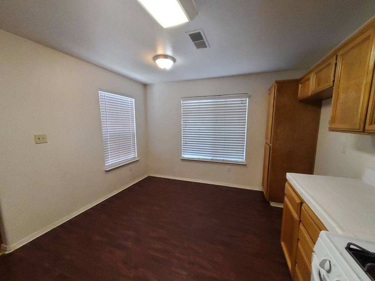 House for rent at 5615 Sugar Pine Dr, Bakersfield, CA 93313